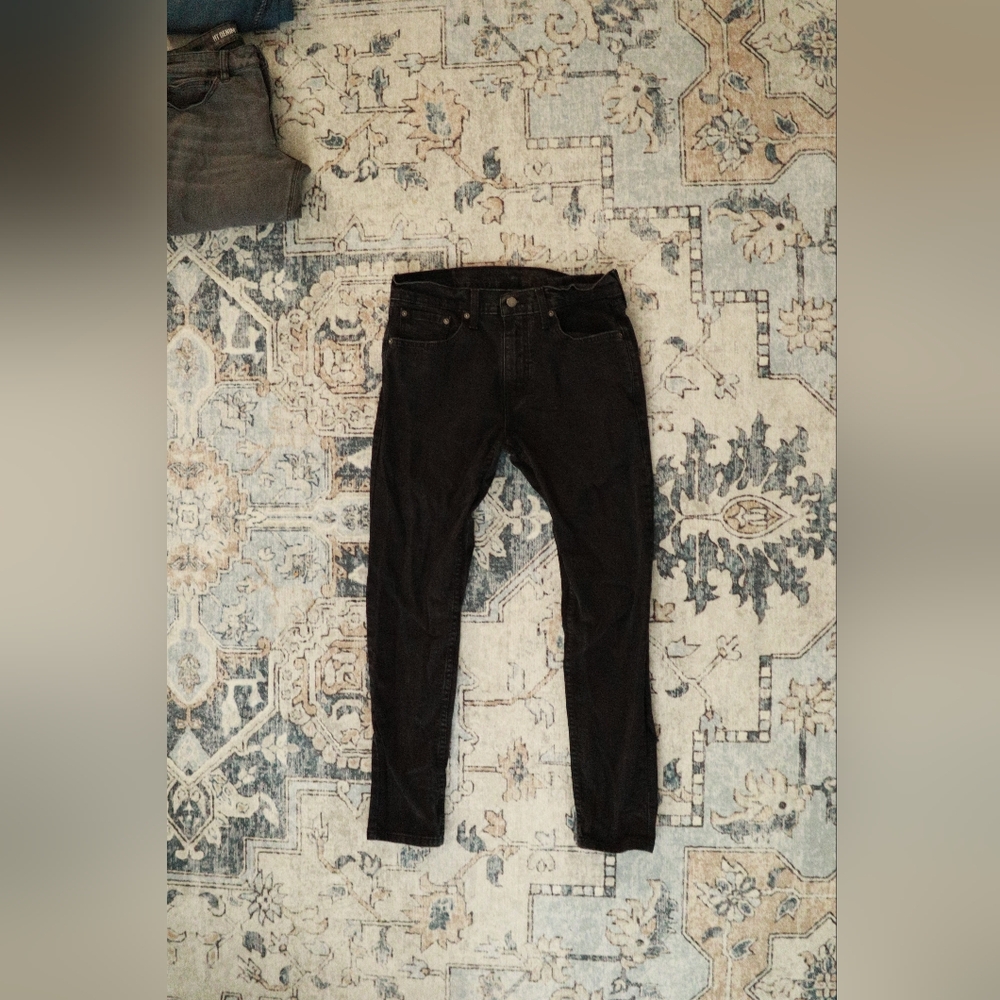 Black Levi™ skinny jeans 32x32